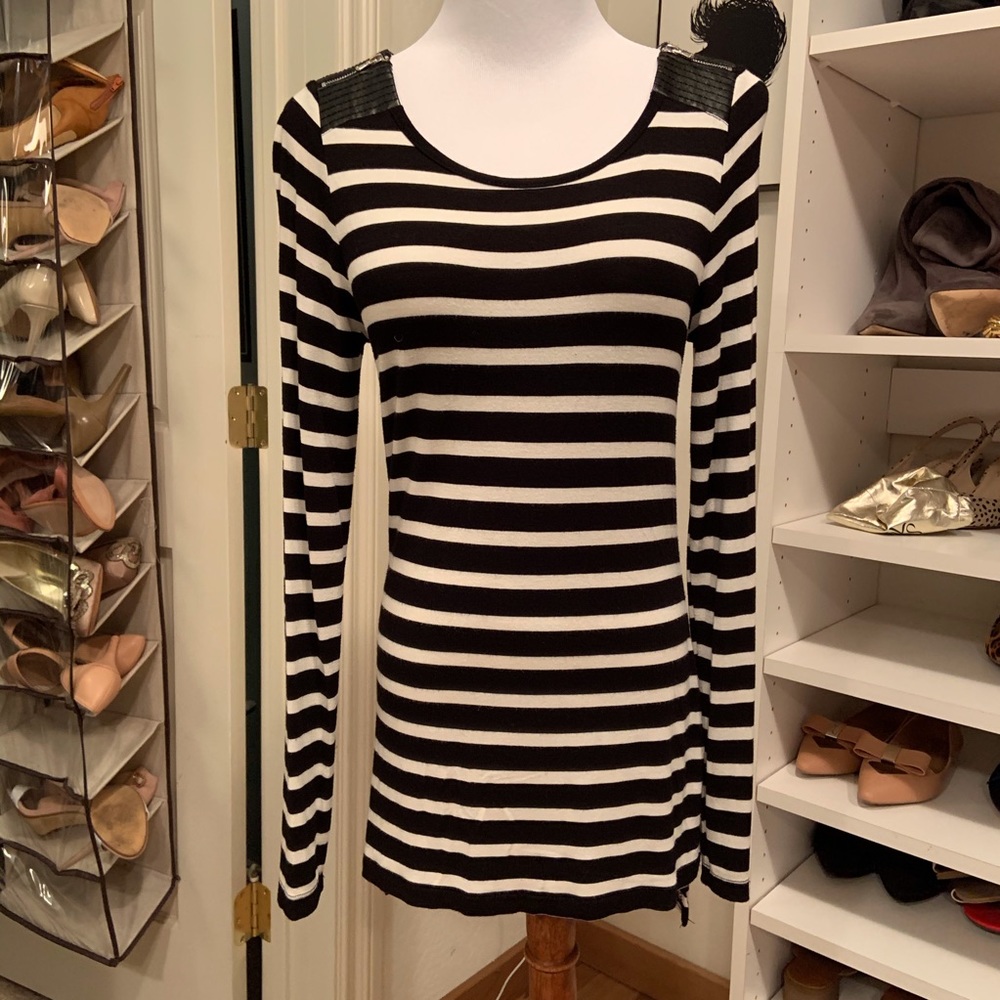 Fashionable striped tunic shirt